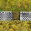 Muri costruiti in mattoni e cancello 7
