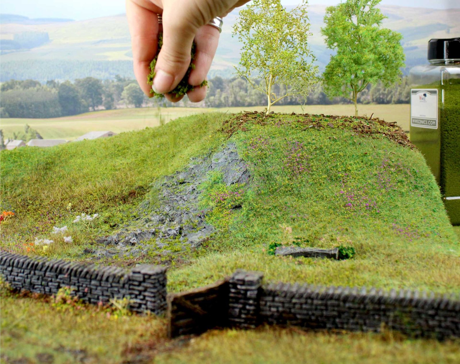 WIP Meadow Creek Diorama! My first attempt at static grass! : r/dioramas