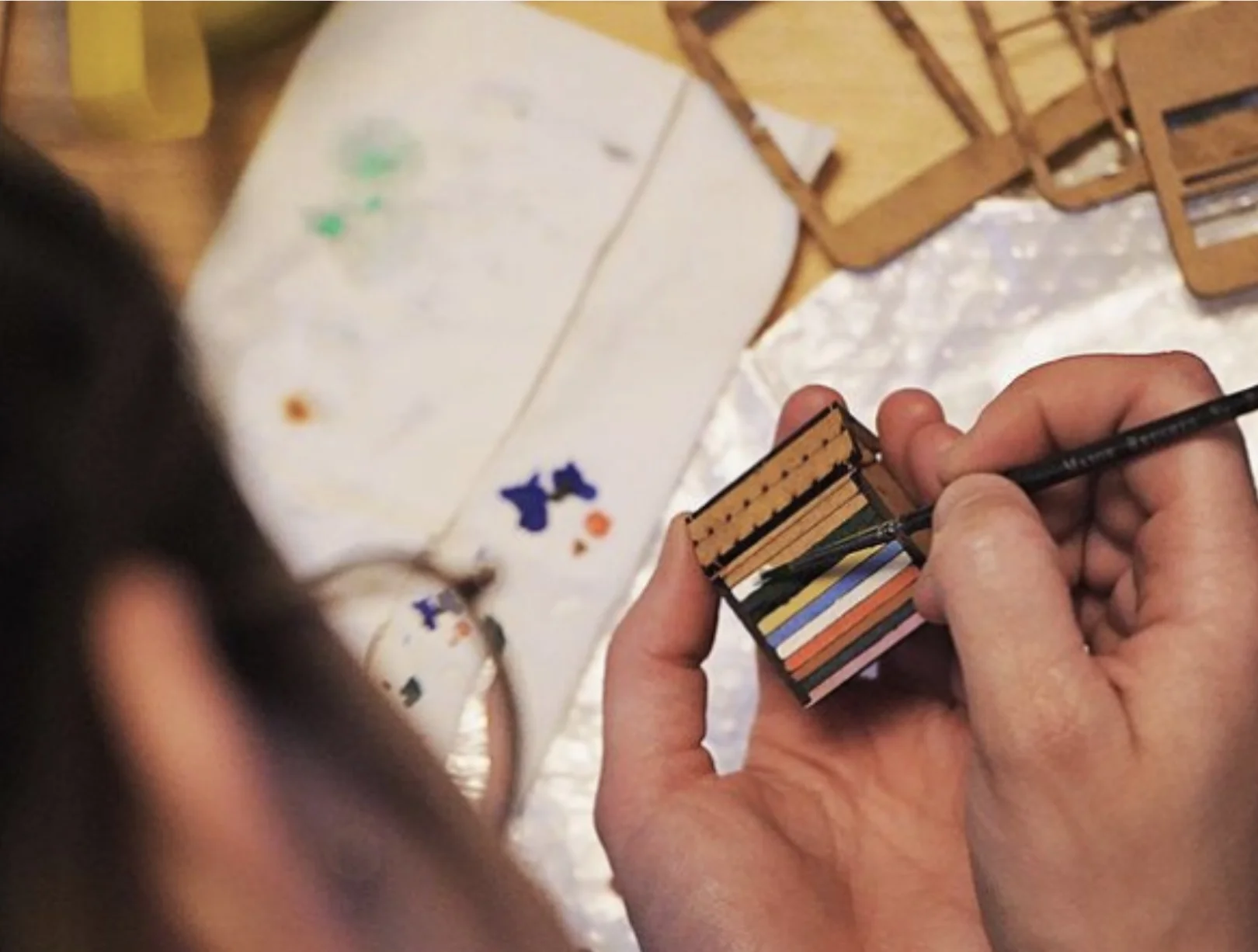 Modelling and crafting for improving mental health and mood