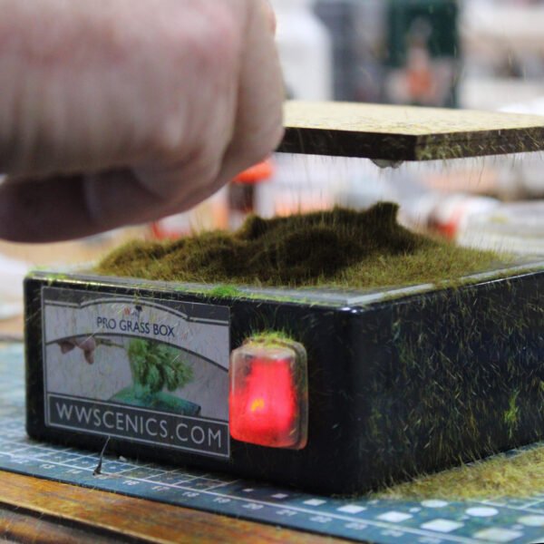 Barren Wasteland _ 5 Skull & Bone Barren Wasteland Basing Kit 2mm Grass 180ml Skull & Bones (Patchy 2mm)